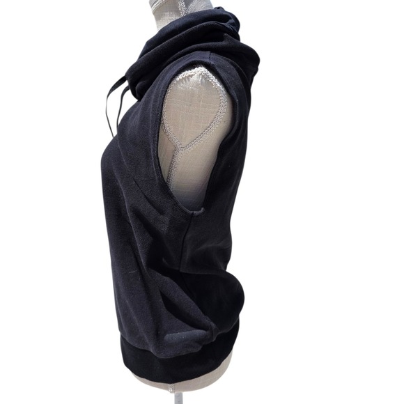 Under Armour Pullover Top Black Unstoppable Funnel Sleeveless Medium $70 - Picture 4 of 4